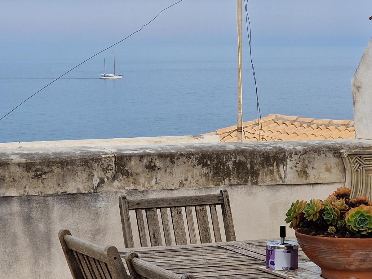 Sea-View Terrace & Bikes Moon Ortigia Holiday Home Syrakusa Exteriör bild